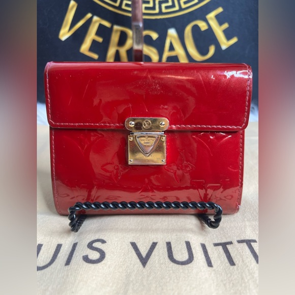 Authentic Louis Vuitton Wallet - Picture 1 of 15